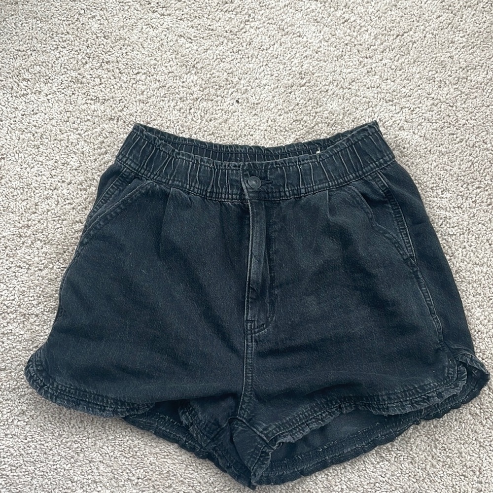 American Eagle denim ruffle shorts, size 2